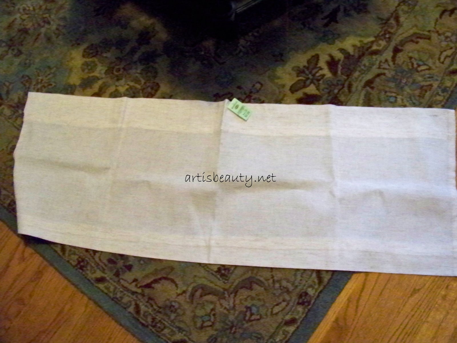 ART IS BEAUTY make a valance into a table runner