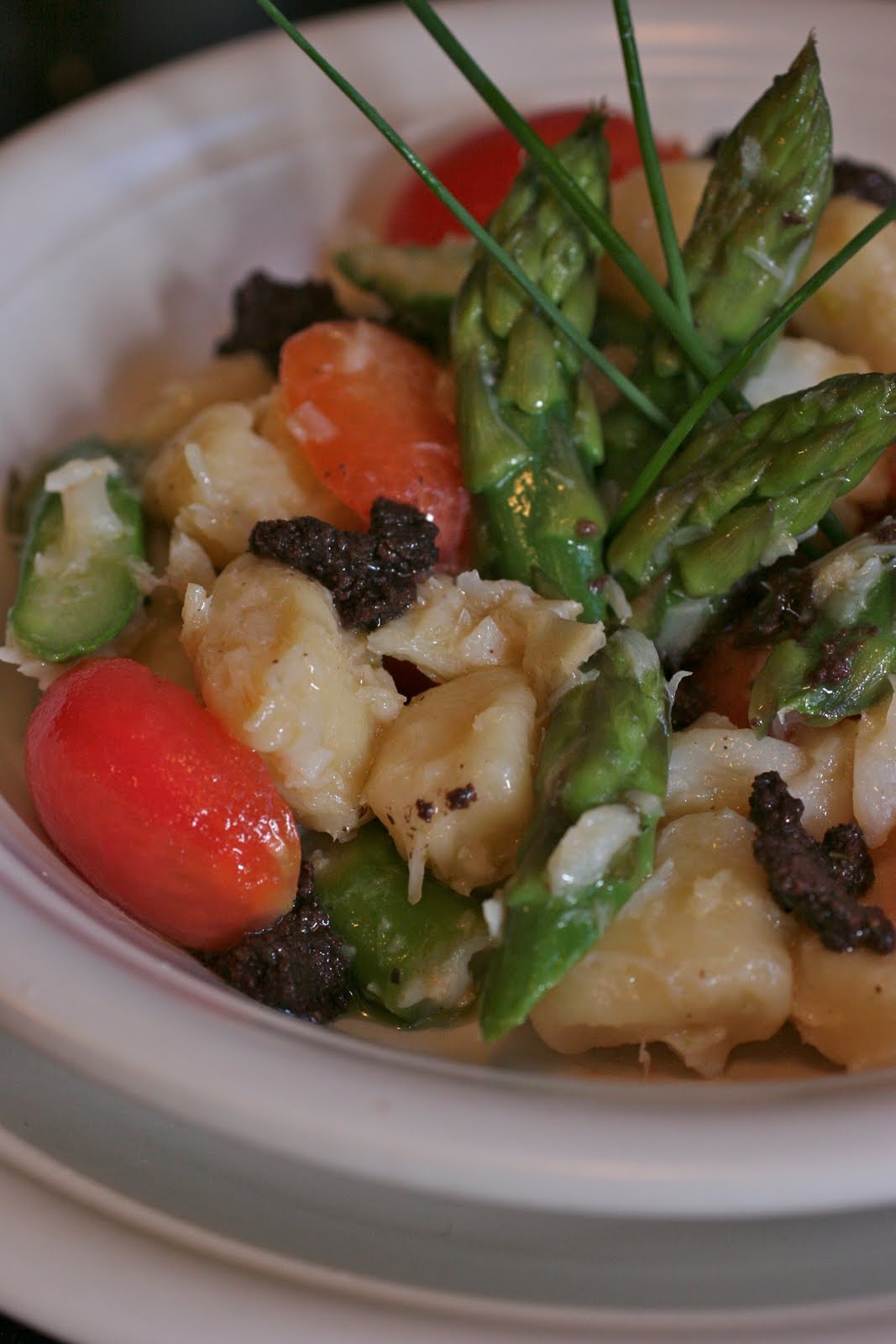 Com uma pitada de açúcar... Gnocchi com Bacalhau, Aspargos e Tapenade
