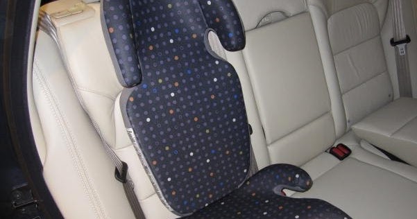 CelloMom on Cars: Narrow Booster Seat