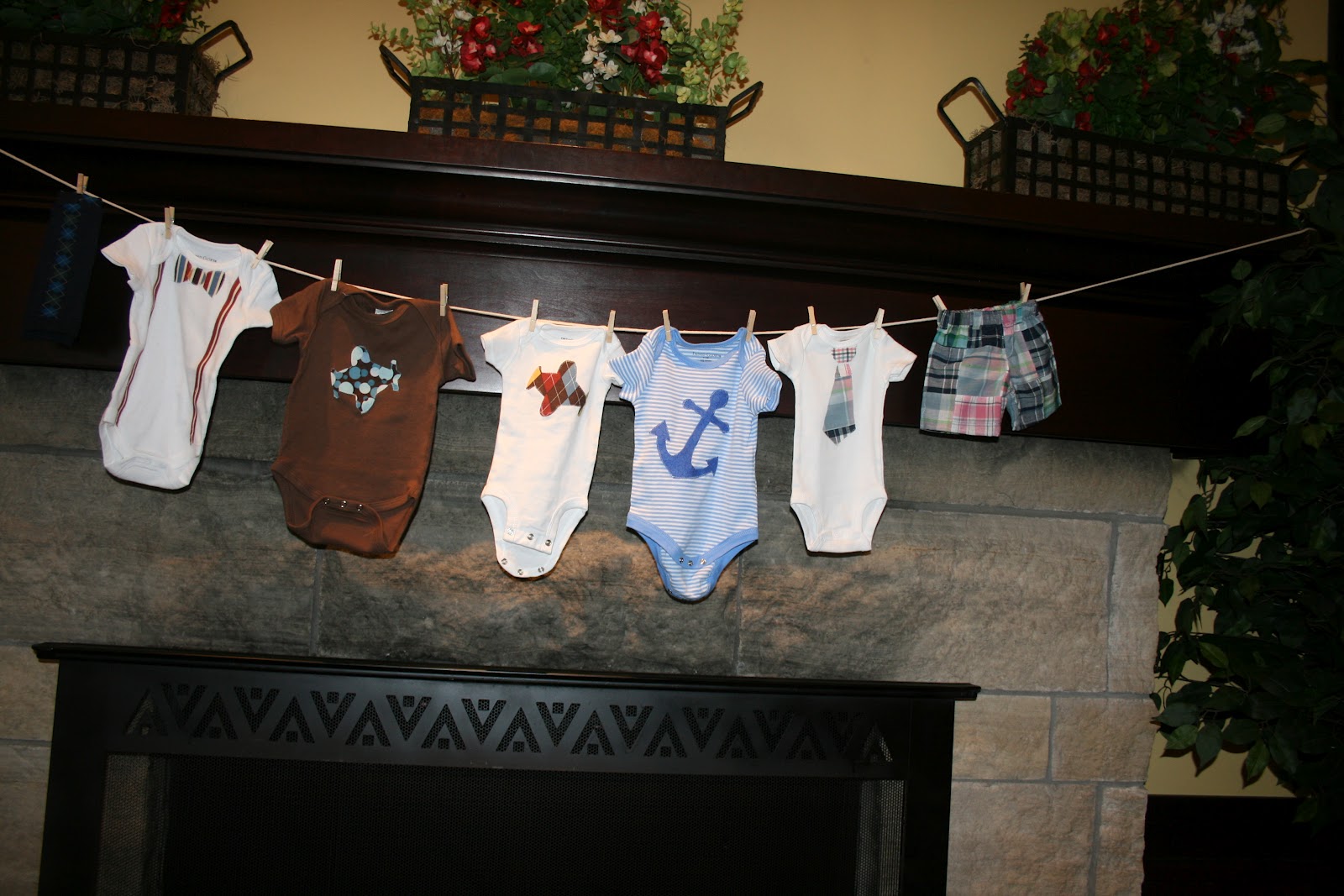 How To Display Clothes At Baby Shower at John Frye blog