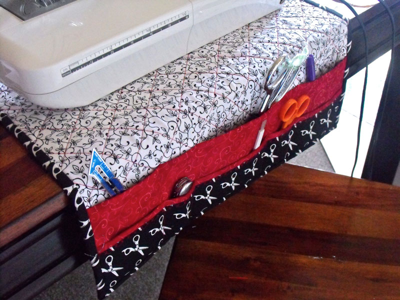 Grizz 'n' Dove Quilted Sewing Caddy