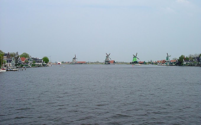 Foto van molens bij Zaanse Schans