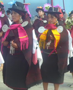 DANZANTES DE TUPE