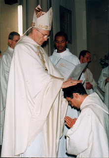 Ordination - prêtre - vocations - imposition des mains