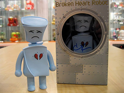 love-poems_broken-heart-robot