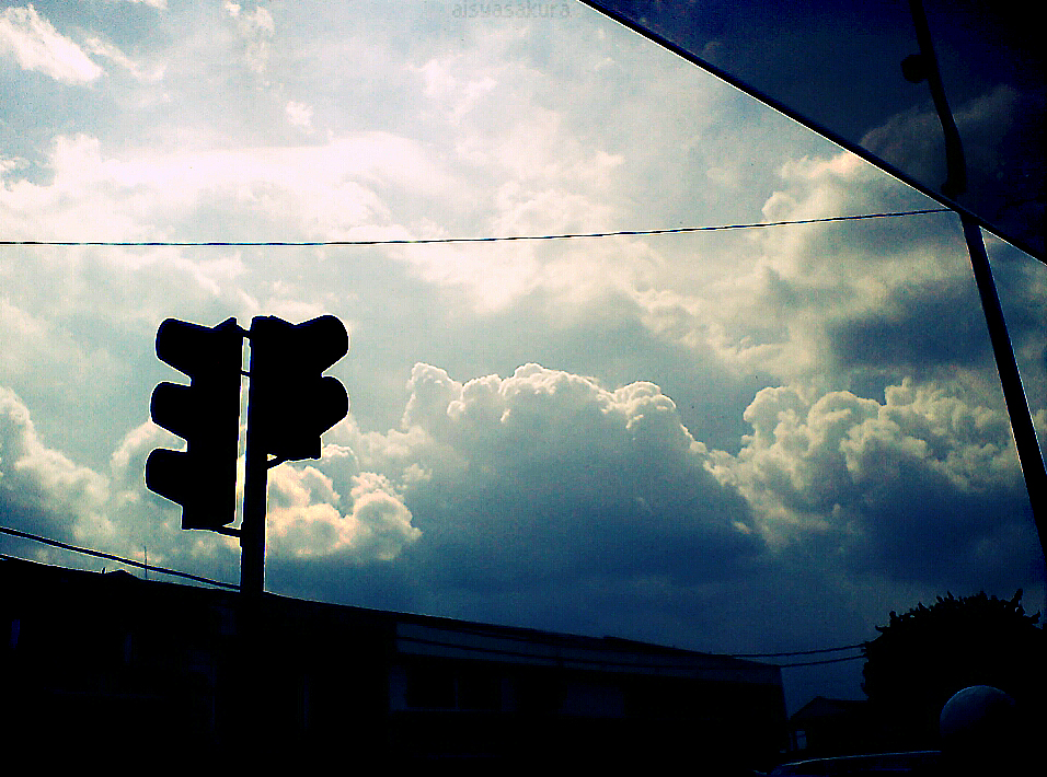 http://1.bp.blogspot.com/-kzIk_jdhurs/URwoUJnVG2I/AAAAAAAABmU/G3Xk_EqgX1U/s1600/Afternoon+sky.jpg