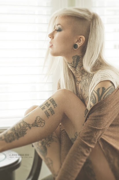 hot arm tattoos women - flower