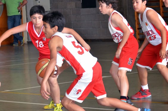 http://www.sanignacio.cl/Blogger/Deportes/2014/2511/basquetbol/F04Bas.jpg