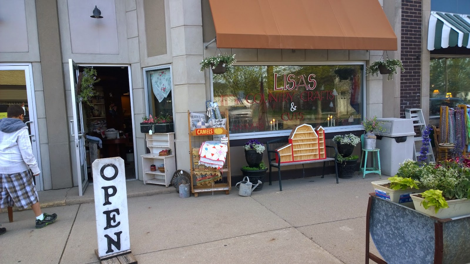 Melissa's Antiques The Kirklin Flea Market + Auction Finds