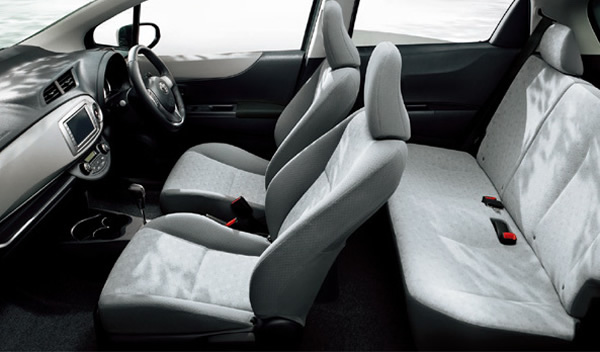 2011 Toyota Vitz