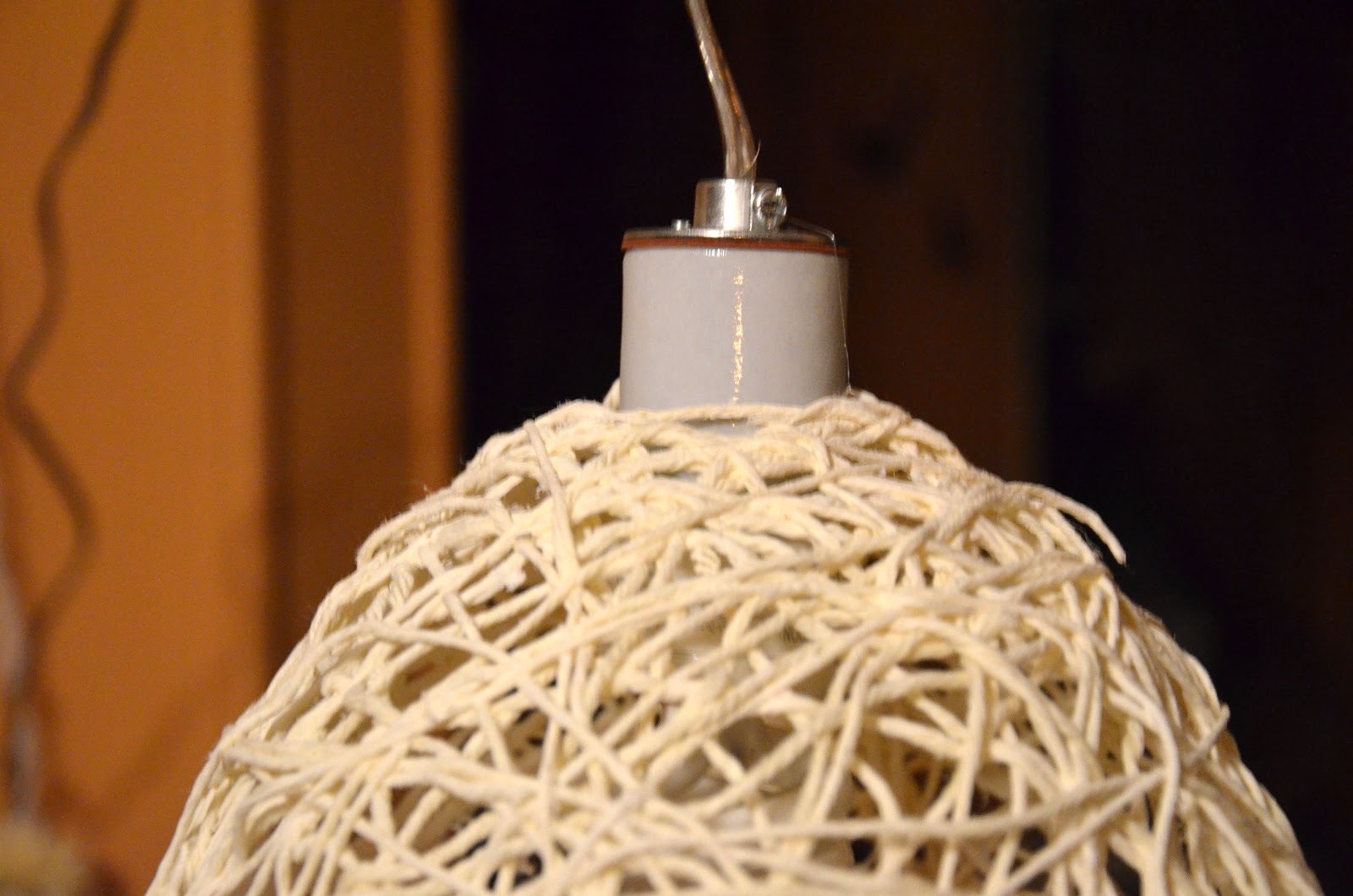 Hello There Handmade Banner HowTo Hanging Yarn Lamp