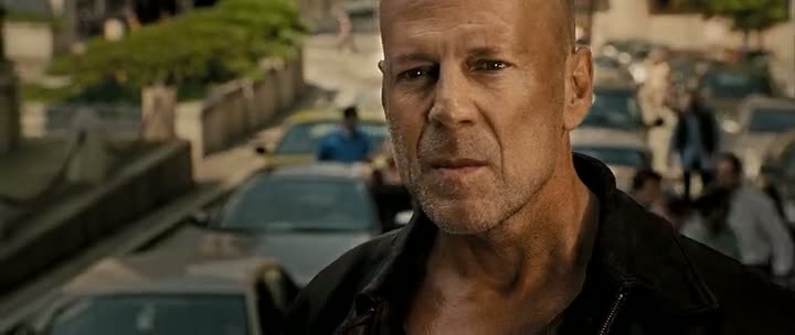 Screen Shot Of Live Free or Die Hard (2007) Dual Audio Movie 300MB small Size PC Movie
