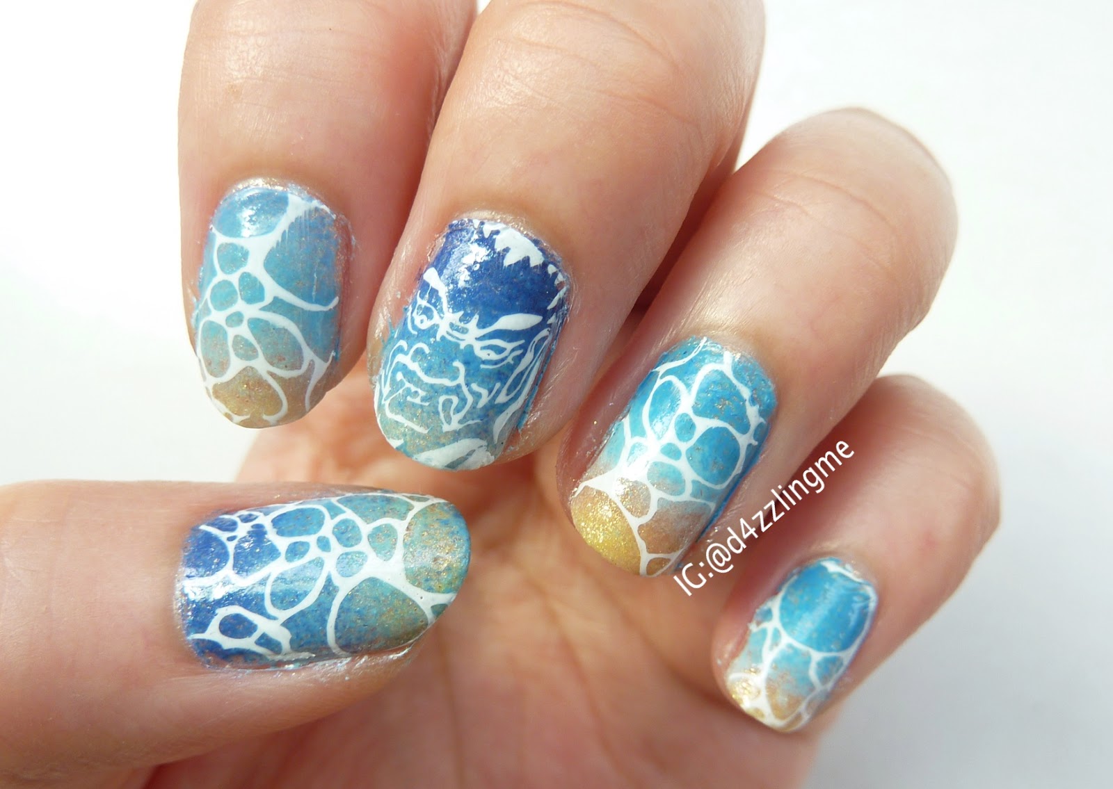 D4zzling Me Beach Shore Nails