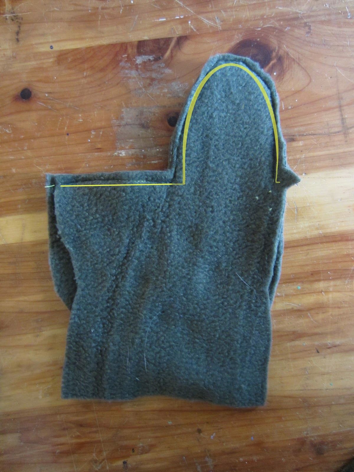 Found Beauty Studio Super Simple Fleece Mitten Tutorial
