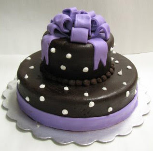 Wedding+Cakes+Purple+And+Black.jpg