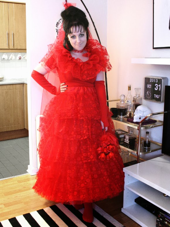 lydia red wedding dress beetlejuice