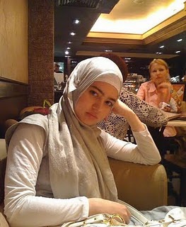 Hot Fashion 2011: Latest Arabian hot and sexy girls and actress