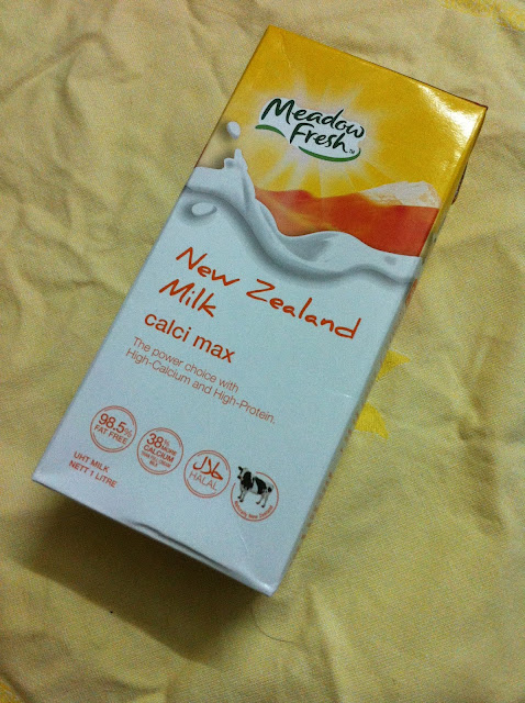 Sữa tươi nguyên kem Meadow Fresh – hộp 1L hàng New Zealand
