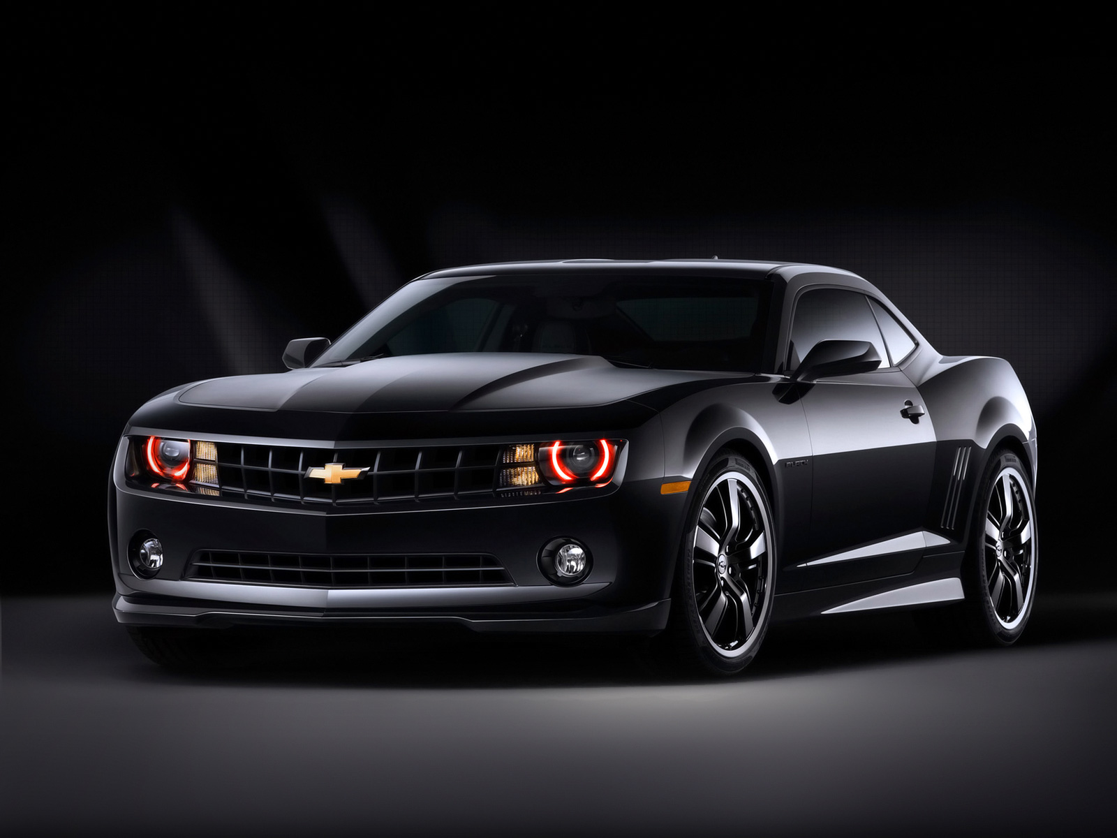 Super Car Review Chevrolet Camaro Bumblebee Transformers Comes To Indonesia
