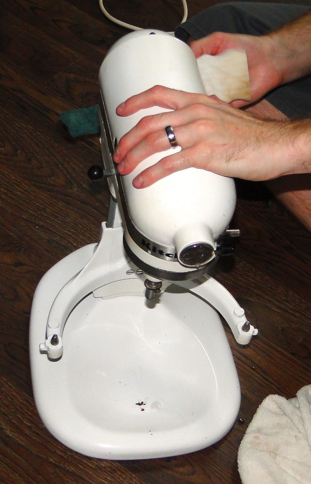 The Bug That Fleeps KitchenAid Stand Mixer Refinishing Project!