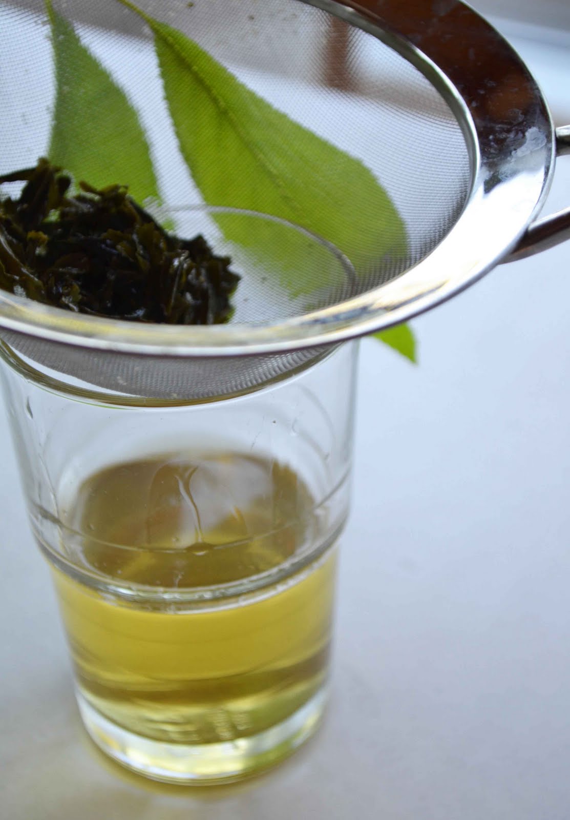 How to Make Tea-Infused Gin