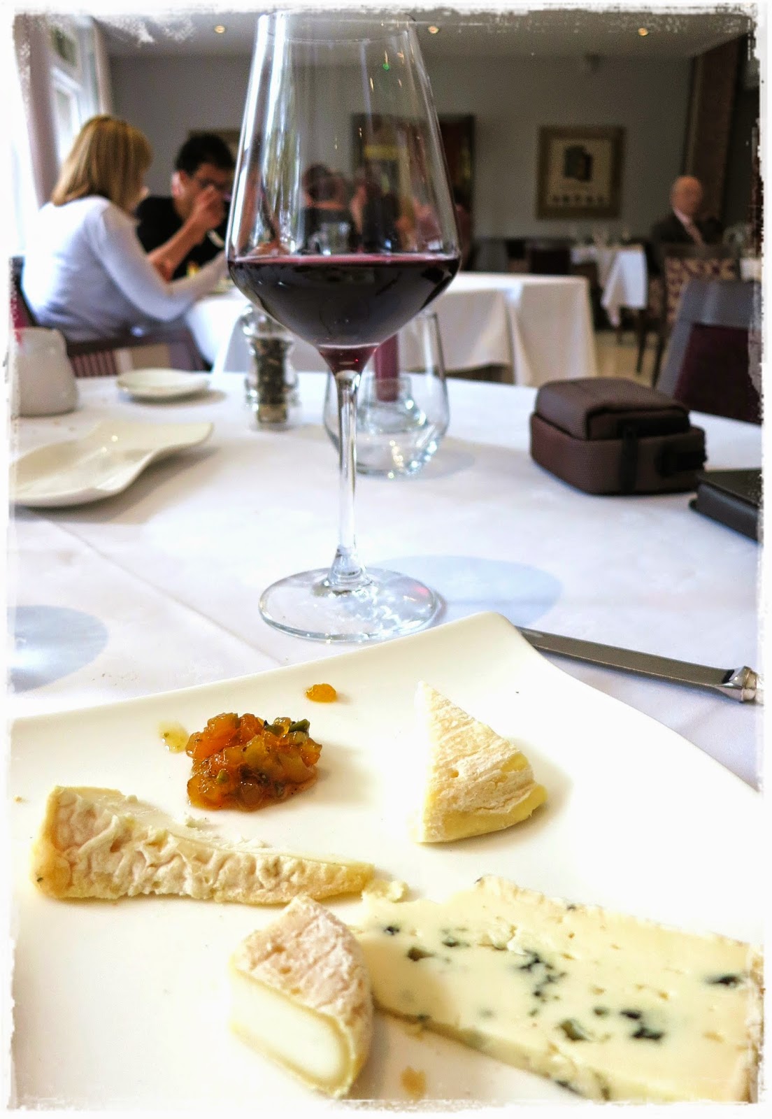 Paperesse What does a French gourmet meal really look like?