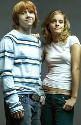 Daniel+radcliffe+and+emma+watson+kissing+scene+video