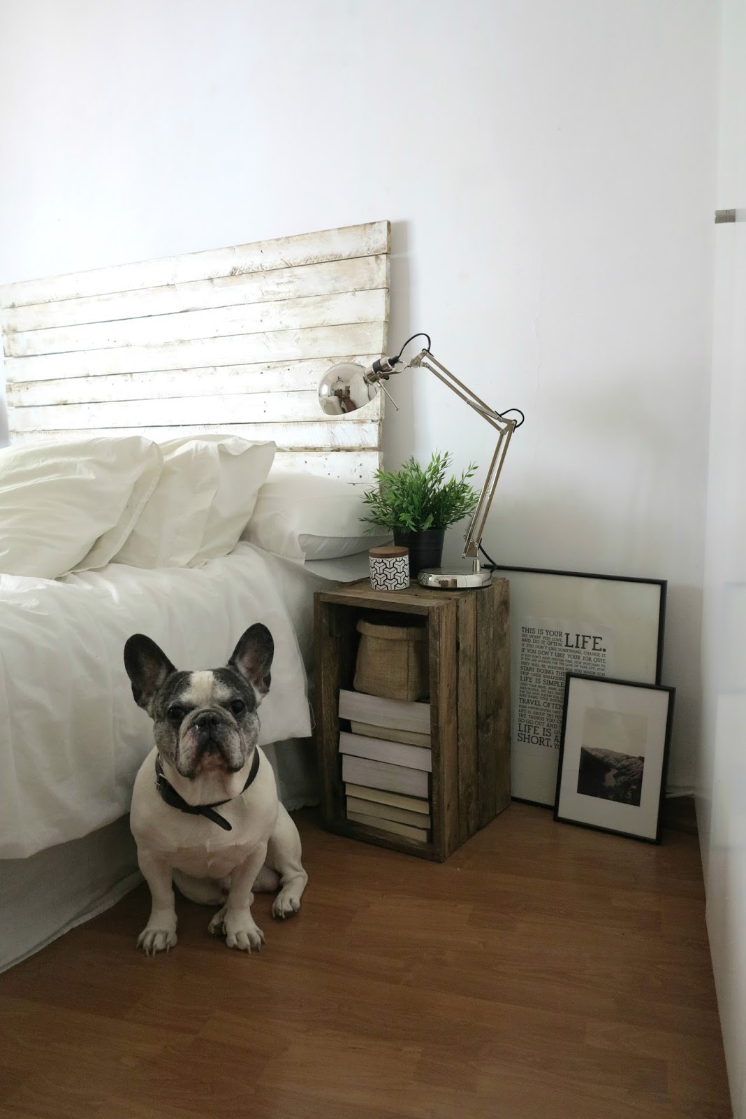 Rocco En Mi Sofa: DIY... MESITA DE NOCHE LOW COST
