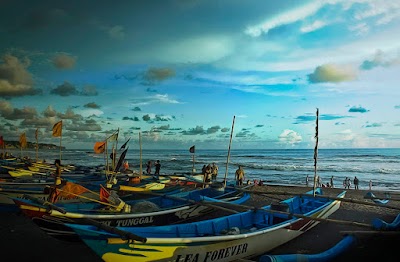 Enjoy a Dish of Sea Fish in Depok Beach Bantul Yogyakarta