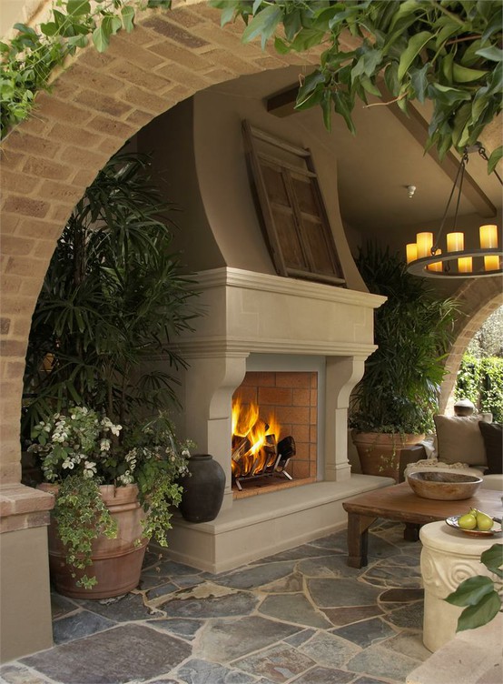 Color Outside the Lines: Outdoor Fireplaces