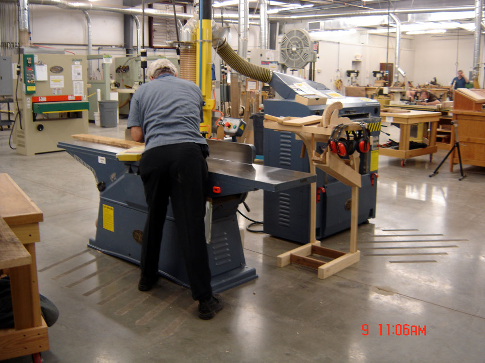 Modern Woodworking April 2013