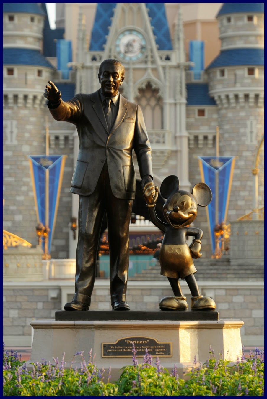 The Disney Time. Las estatuas de los Parques Disney.