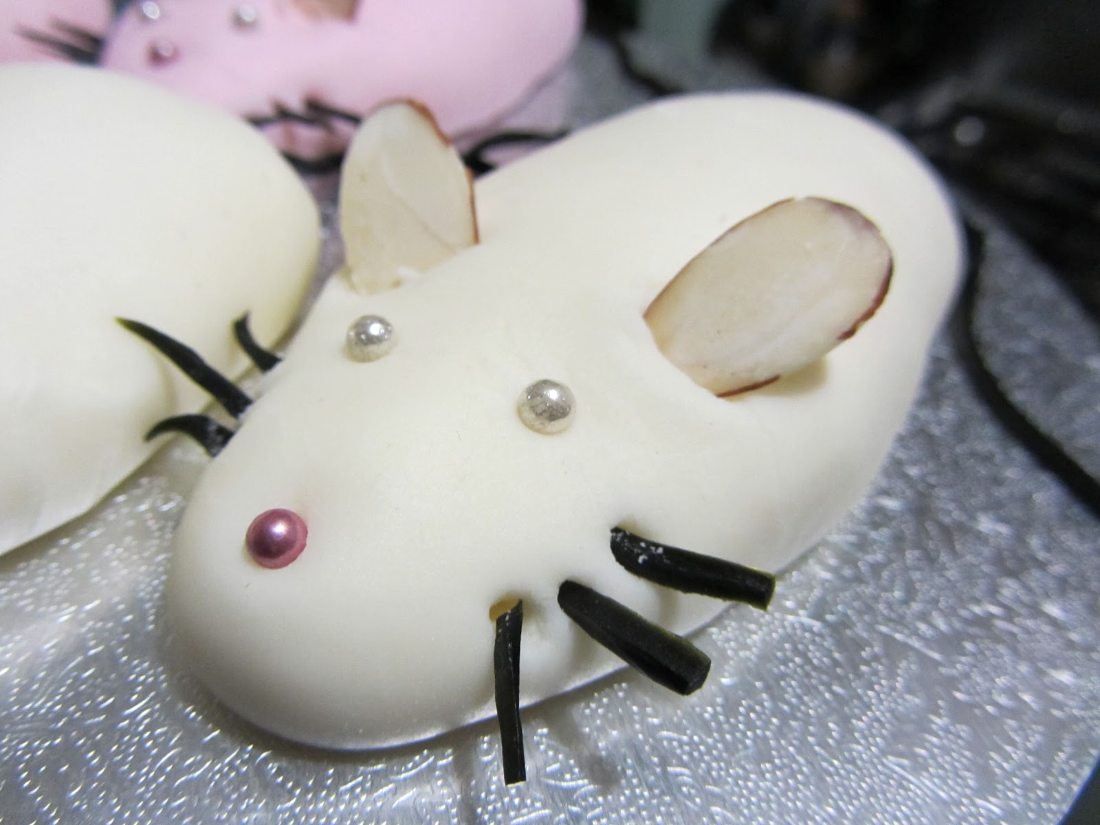 Kiwi Cakes Sugar mice from my childhood