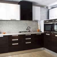 Romanos Topes y Pisos C.A.: COCINAS CON DISEÑO