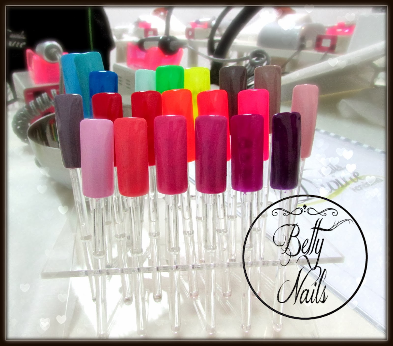 Betty Nails Nails Divine