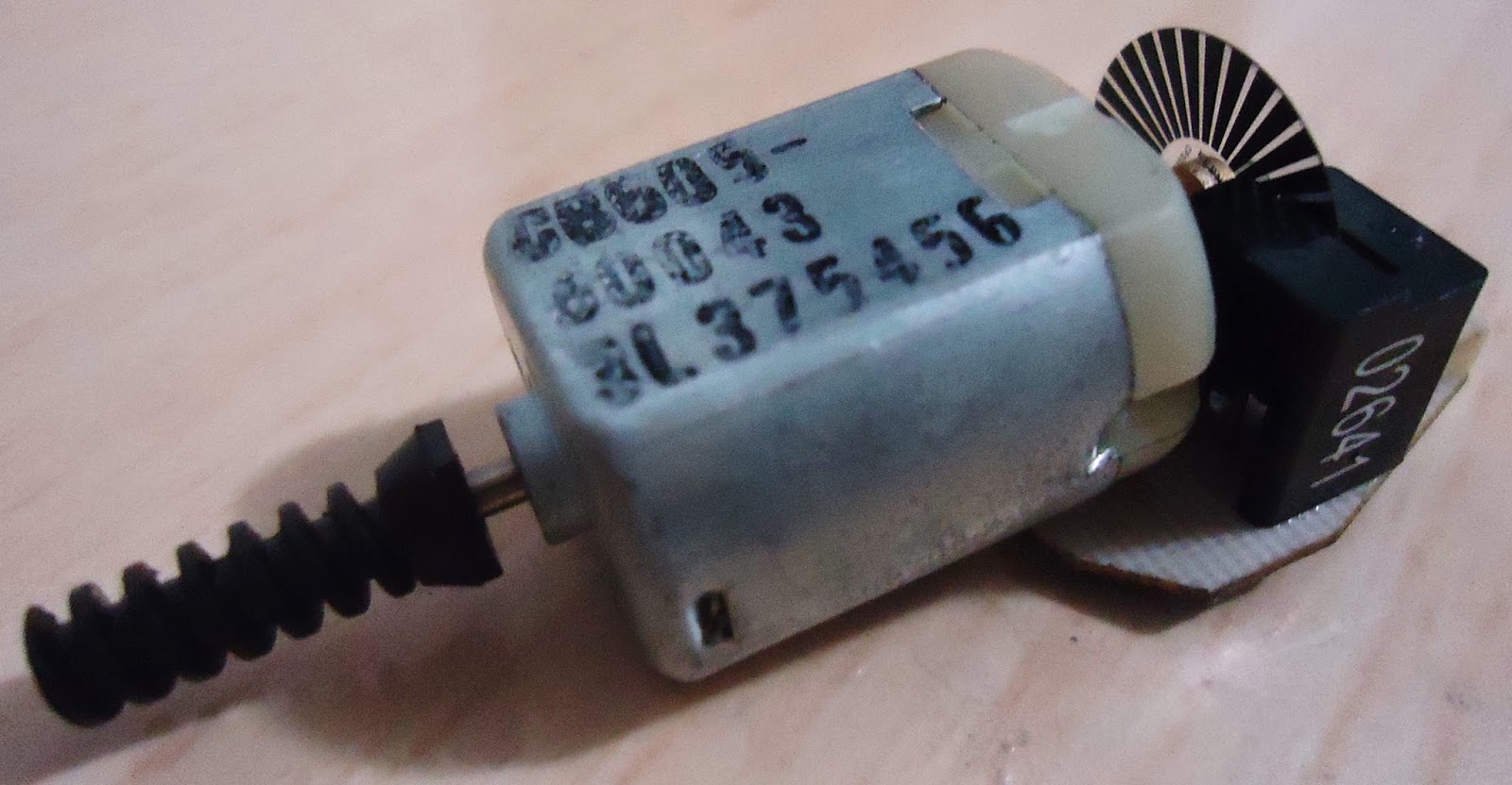 Aubitrônica Motor DC com encoder incremental