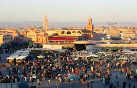 Marrakesh - De weg naar Marrakesh gaat over 'de poort naar de Middellandse Zee'. Deze zee engte tussen Europa en Afrika is lange tijd als strategisch belangrijk gezien.