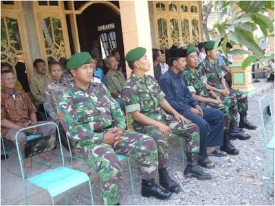 KEGIATAN KARYA BHAKTI TNI KORAMIL-09/SAMBUNGMACAN KEGIATAN KARYA BHAKTI TNI KORAMIL-09/SAMBUNGMACAN