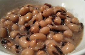 Happy new year black eyed peas & fried cabbage for luck & prosperity, recipe petitchef Hot Southern Mess: Black Eyed Peas & Cabbage: A New Year's Day Tradition