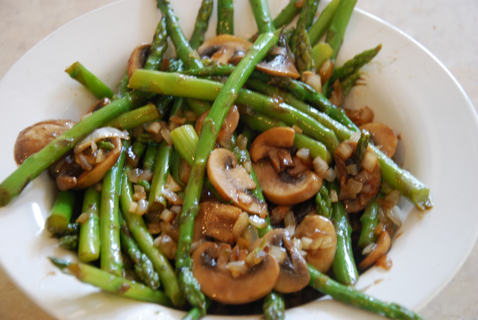 Our Tasty Test Kitchen Sauteed Asparagus with Mushrooms