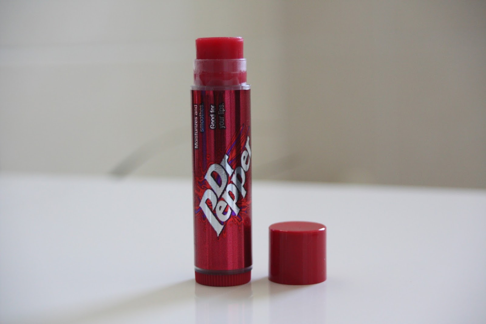 Makeup by Linoa Dr. Pepper lip smacker des lèvres au goût soda