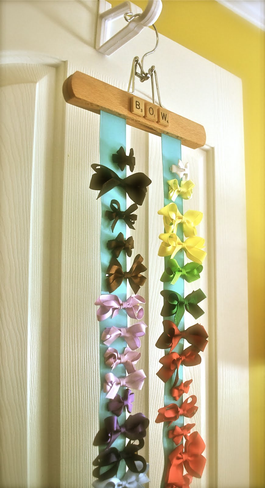 Life as a Thrifter: Hair Bow Hanger
