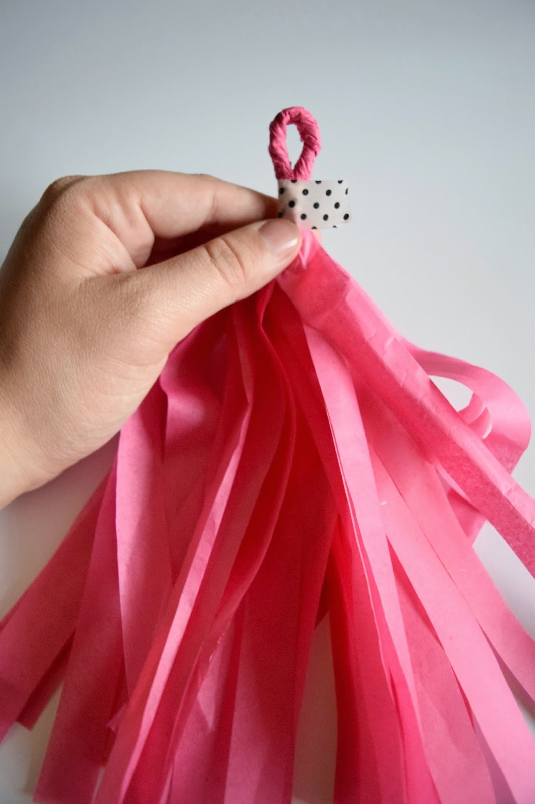 Made2Make DIY Tissue Paper Tassels