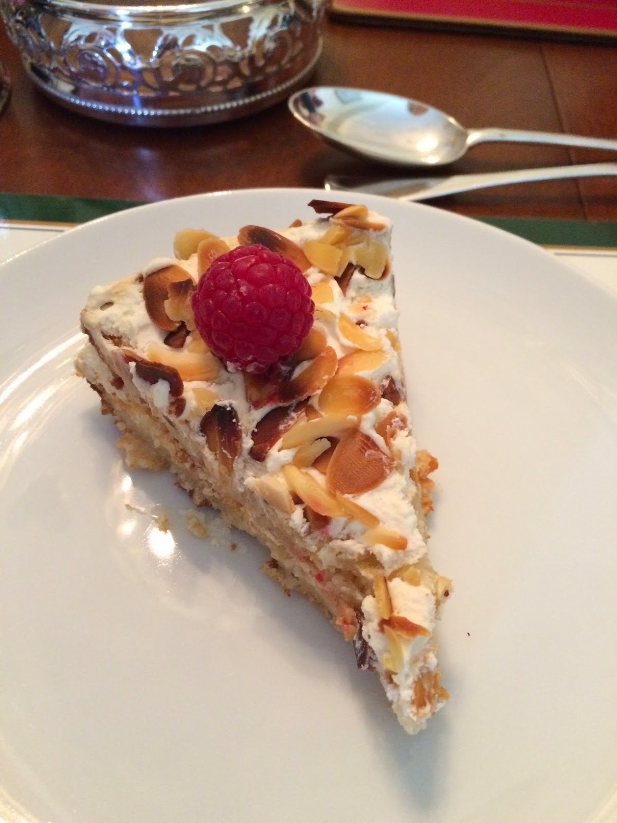 Scrumpdillyicious Stratton's Almond Meringue & Whipped Cream Torte