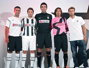 camisa rosa juventus 2011