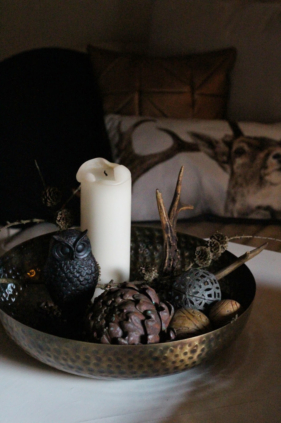 Fru pedersens have: istedet for en blomst, flotte puder.