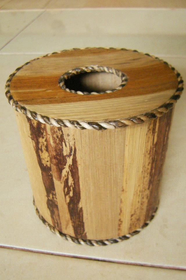 Kerajinan Tangan dari Pelepah Pisang Baureno