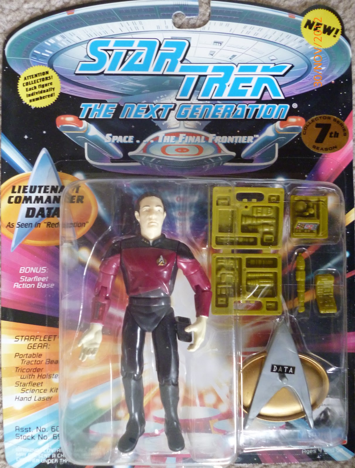 UP CLOSE & PLASTIC Star Trek The Next Generation Redemption "Red