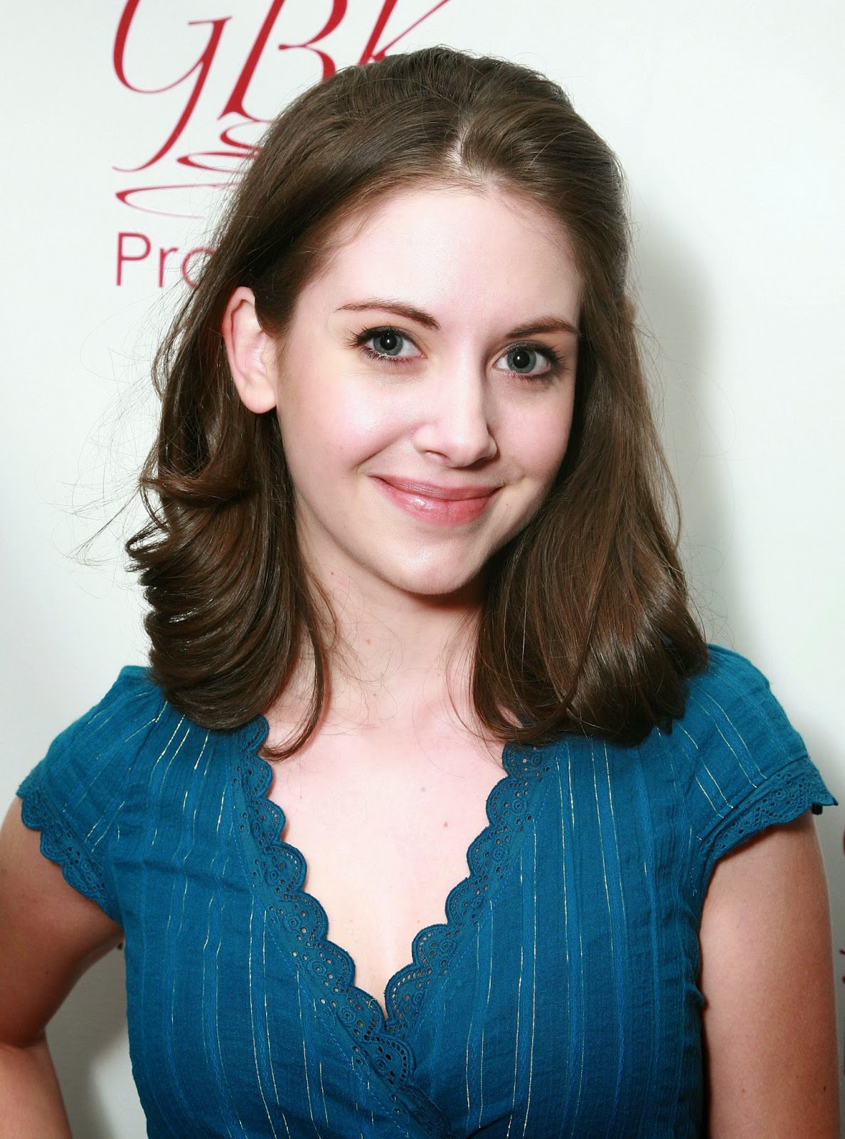 CAP: Beautifull Alison Brie HD Wallpapers