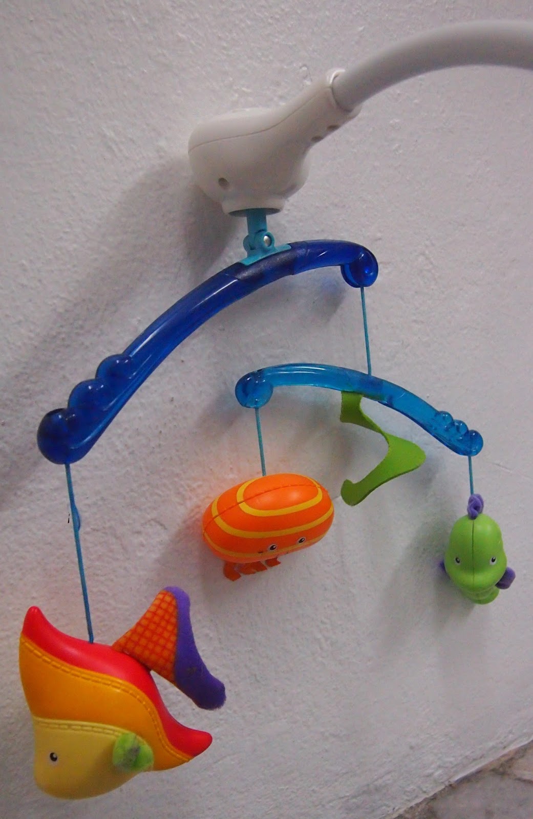 JuaiMurah Fisher Price Ocean Wonders Gentle Waves Crib/Cot Mobile